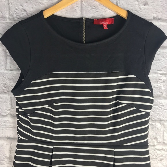 RED Sams Fifth Avenue Size Large Peplum Dress - Picture 3 of 6